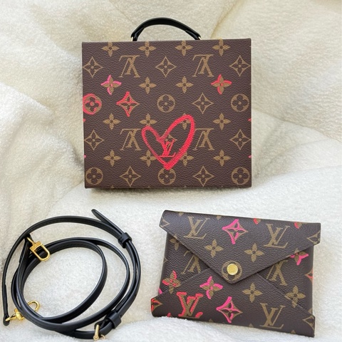 (情人節限定款💝）Lv愛心硬箱信封子母手提單肩斜背包 專櫃二十幾萬