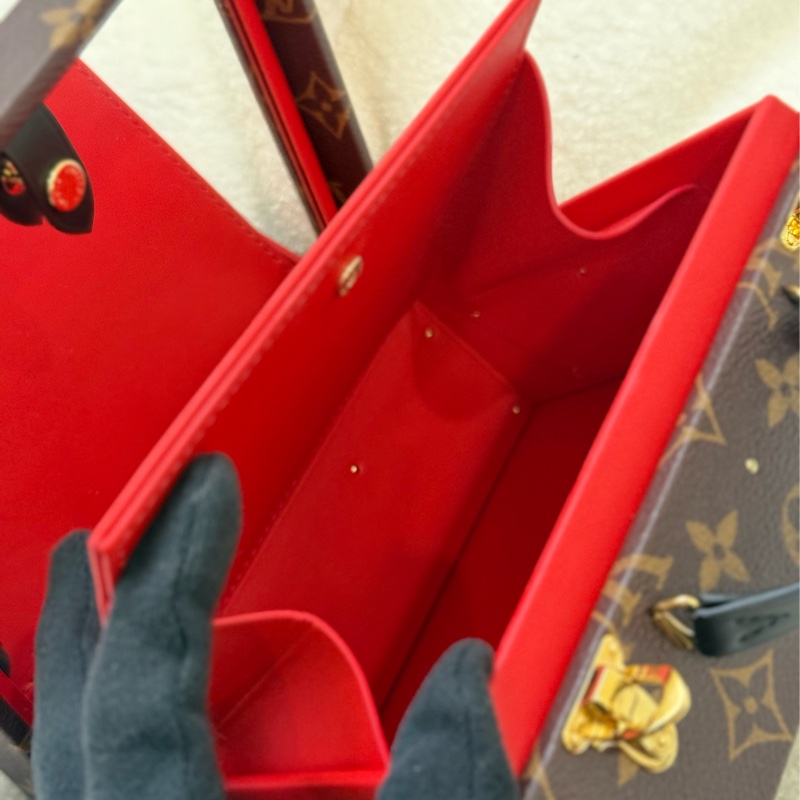 (情人節限定款💝）Lv愛心硬箱信封子母手提單肩斜背包 專櫃二十幾萬-7