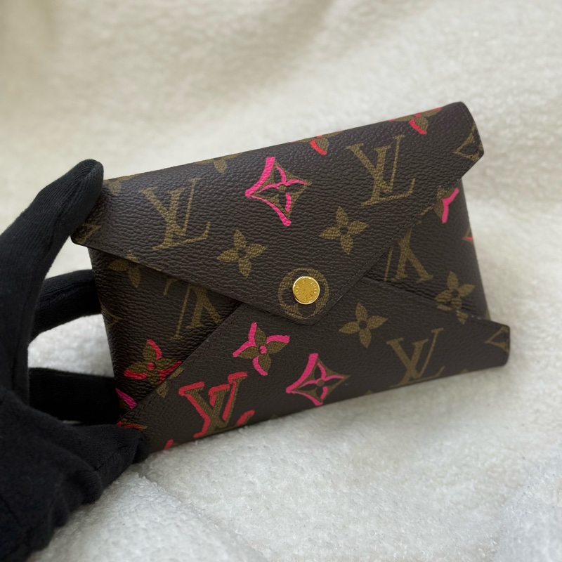(情人節限定款💝）Lv愛心硬箱信封子母手提單肩斜背包 專櫃二十幾萬-13