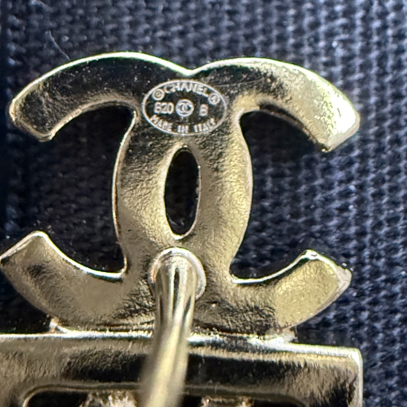 全新香奈兒chanel  cc logo 耳釘 盾牌耳環-4