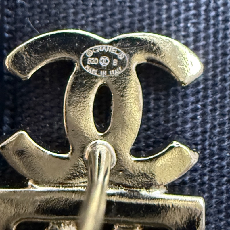 全新香奈兒chanel  cc logo 耳釘 盾牌耳環-8
