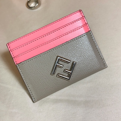 ✨近新閒置 fendi 芬迪 大logo拼色7卡卡夾