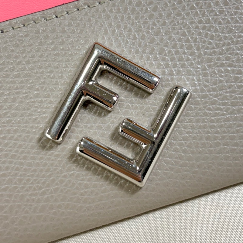 ✨近新閒置 fendi 芬迪 大logo拼色7卡卡夾-2