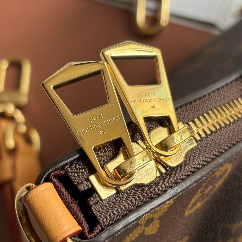 ::Louis Vuitton::LV M45832 Boulogne PM Monogram 牛皮飾邊牛角包 肩背包 鏈包-3