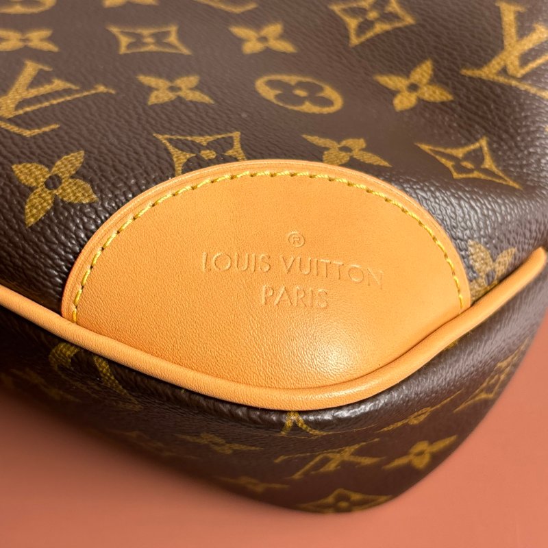 ::Louis Vuitton::LV M45832 Boulogne PM Monogram 牛皮飾邊牛角包 肩背包 鏈包-4