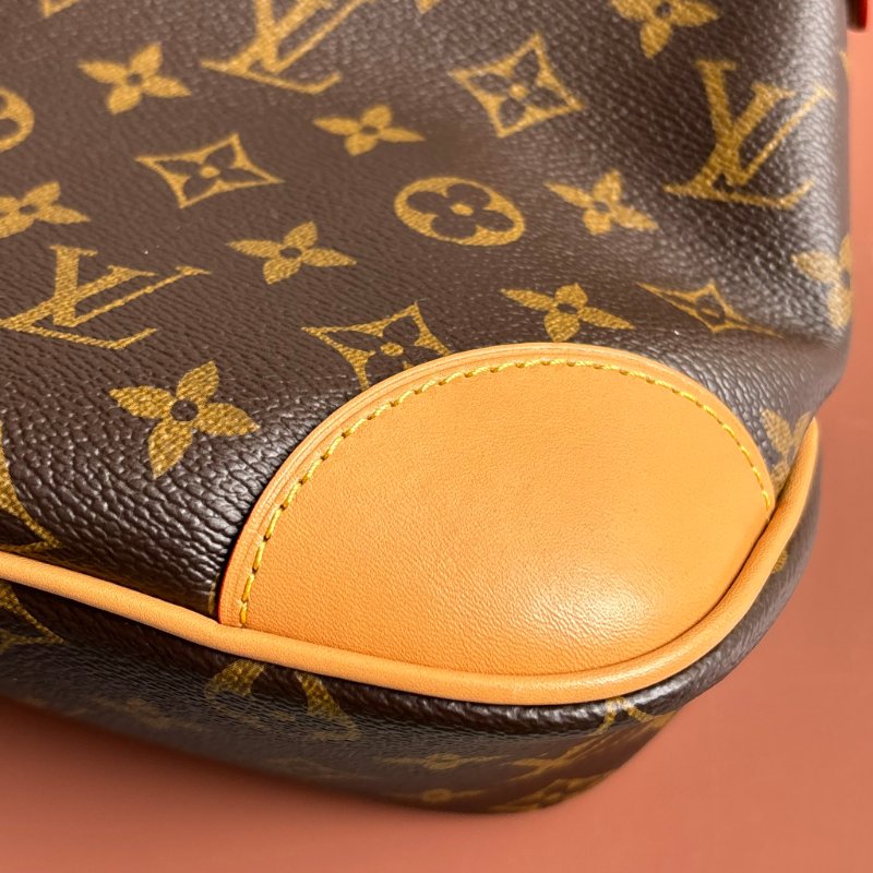 ::Louis Vuitton::LV M45832 Boulogne PM Monogram 牛皮飾邊牛角包 肩背包 鏈包-6