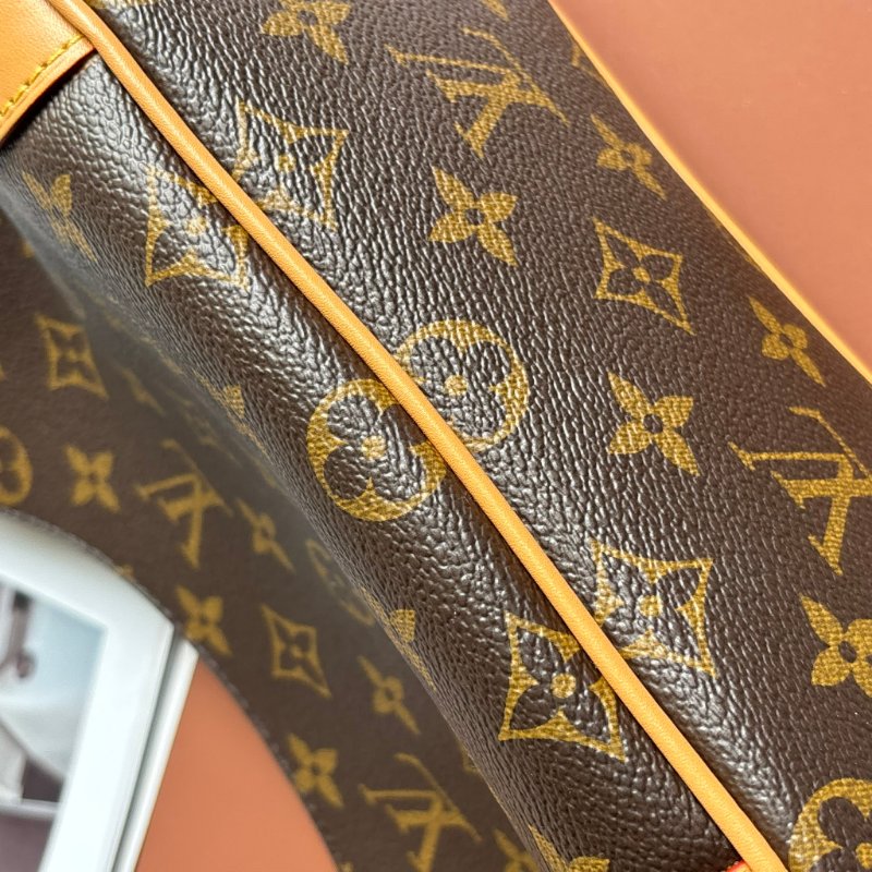 ::Louis Vuitton::LV M45832 Boulogne PM Monogram 牛皮飾邊牛角包 肩背包 鏈包-8