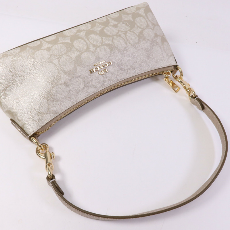 COACH 帆布Charlotte Signature金扣肩背袋-8