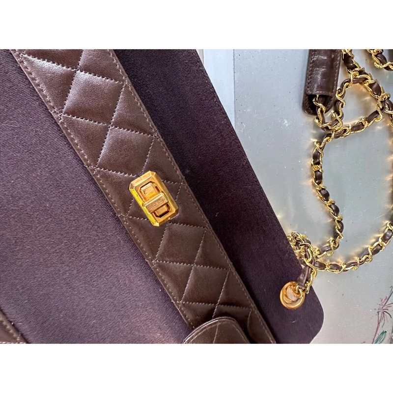 香奈兒 包 鏈條包 斜挎包 斜背包 側背包 手提包 深咖啡色 帆布 復古包 皮革包 包包 皮革包  二手包 中古包 二手  復古 古董包 稀有小極品 Vintage Chanel 2.55  crossbody bag 轉扣深棕皮革帆布鍊帶包-16