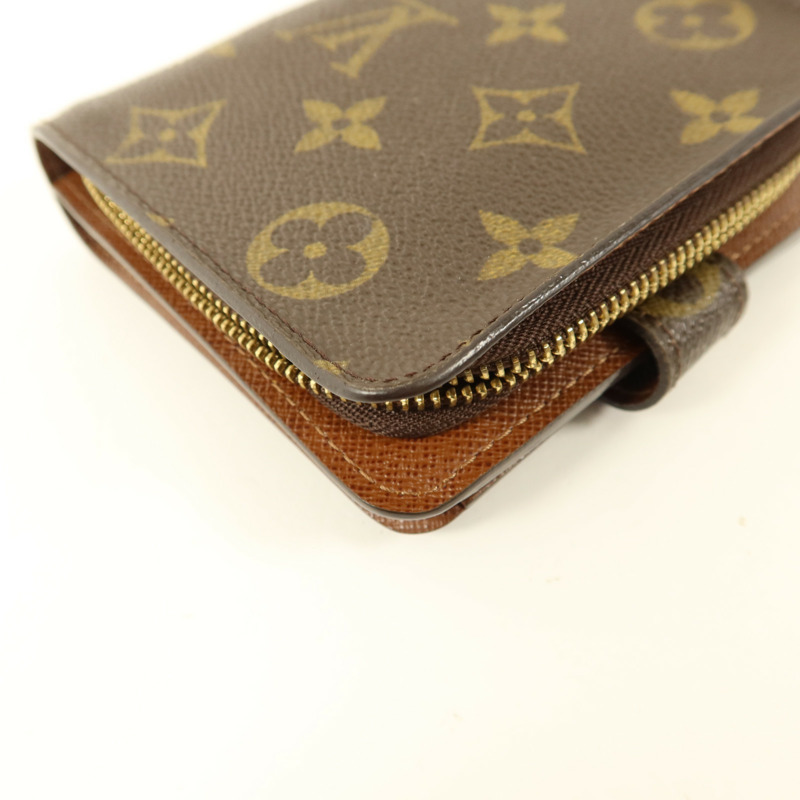 LOUIS VUITTON Monogram Compact Zipper Wallet金扣錢包-14