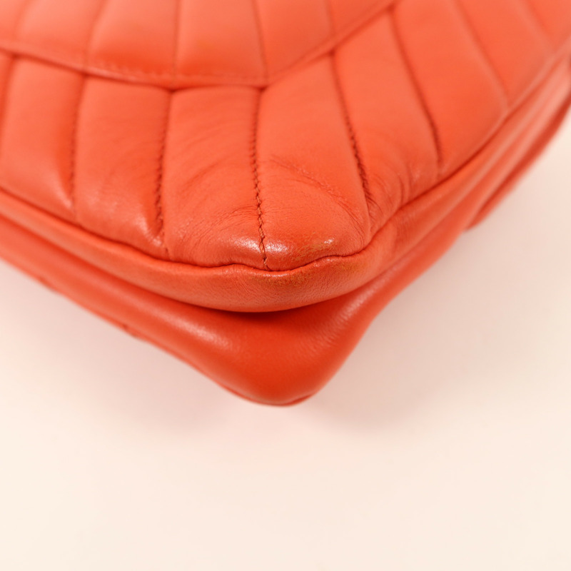 CHANEL 羊皮皮革Trendy CC Chevron Wallet On Chain金扣鏈帶肩背袋-15