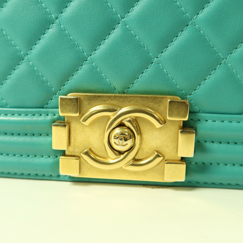 CHANEL 羊皮皮革Boy 28金扣鏈帶肩背袋-10