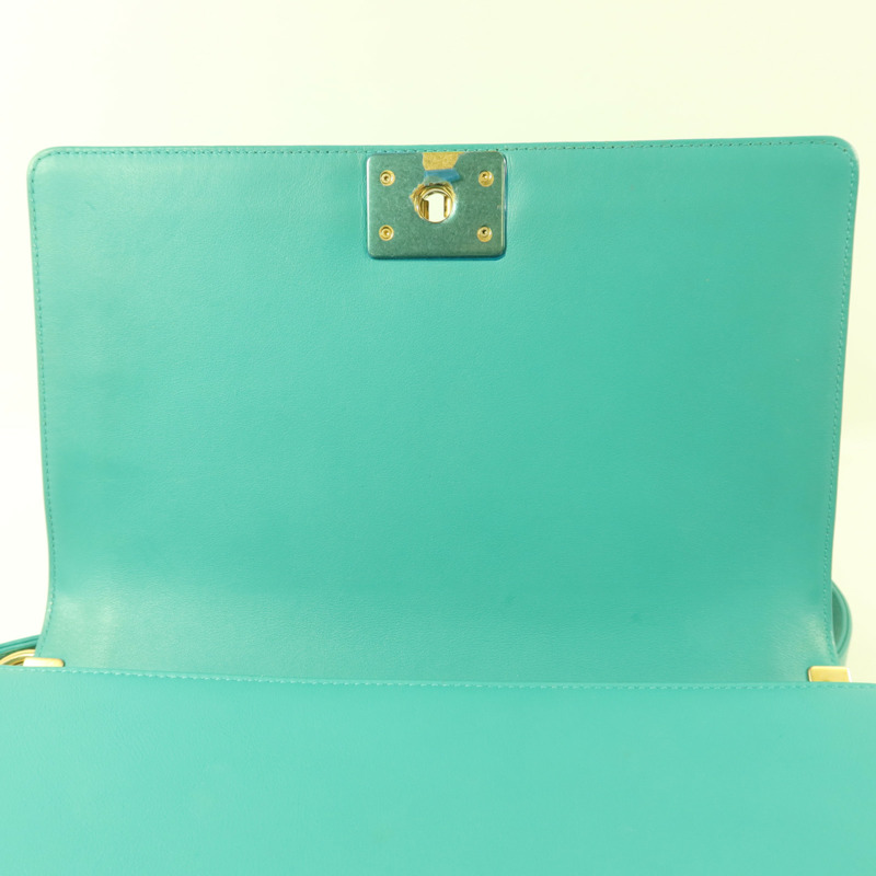 CHANEL 羊皮皮革Boy 28金扣鏈帶肩背袋-11