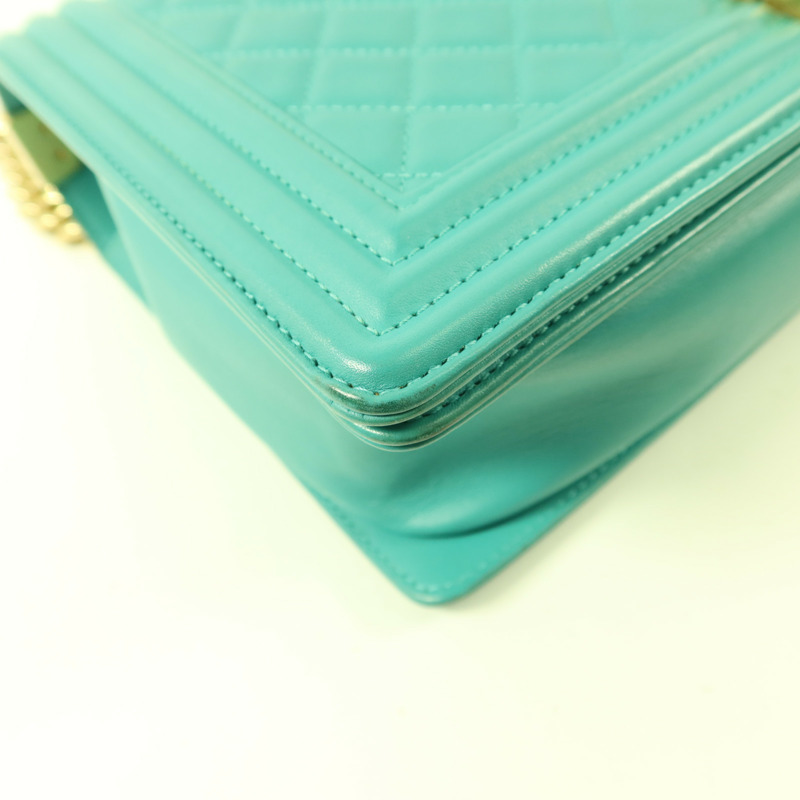 CHANEL 羊皮皮革Boy 28金扣鏈帶肩背袋-13