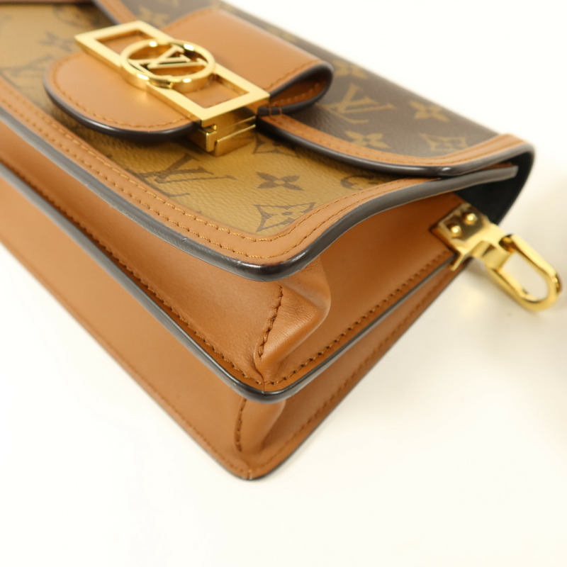 LOUIS VUITTON Monogram Reverse Mini Dauphine金扣肩背袋-12