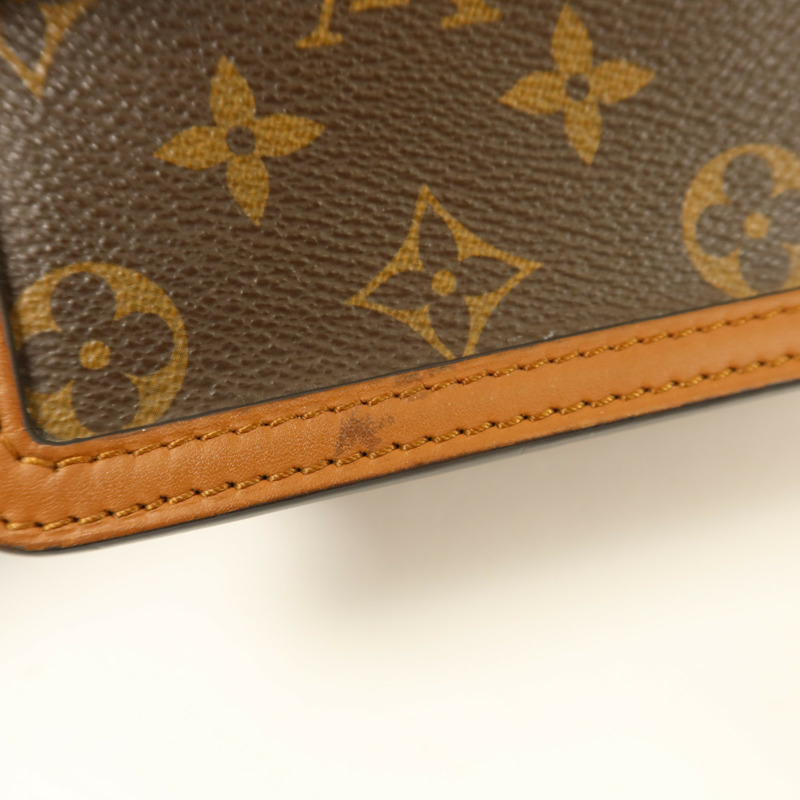 LOUIS VUITTON Monogram Reverse Mini Dauphine金扣肩背袋-17