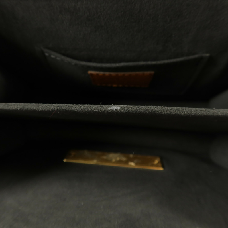 LOUIS VUITTON Monogram Reverse Mini Dauphine金扣肩背袋-15