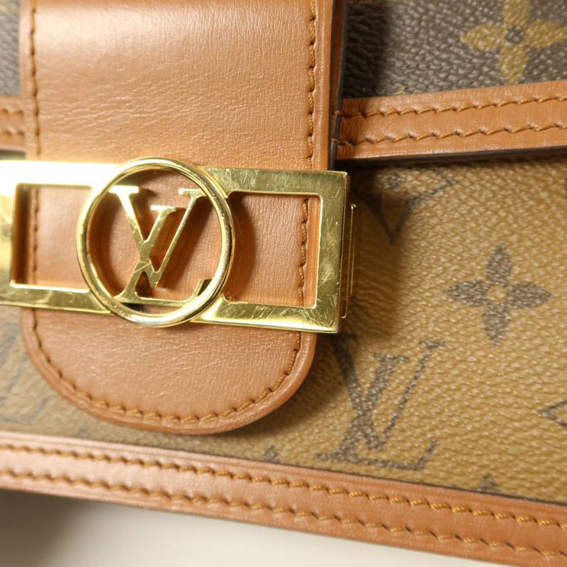 LOUIS VUITTON Monogram Reverse Mini Dauphine金扣肩背袋-16