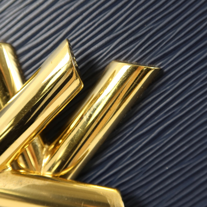 LOUIS VUITTON Epi Twist MM金扣鏈帶肩背袋-11