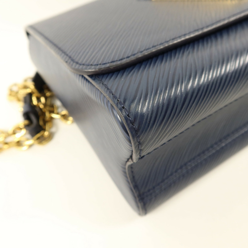 LOUIS VUITTON Epi Twist MM金扣鏈帶肩背袋-15