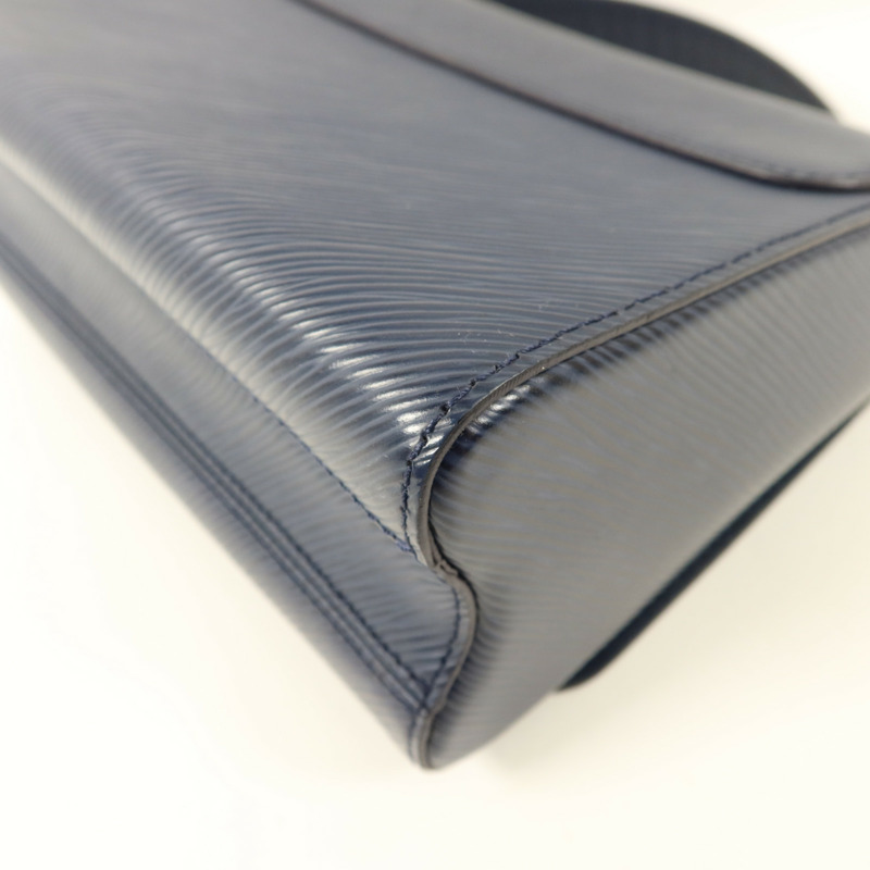 LOUIS VUITTON Epi Twist MM金扣鏈帶肩背袋-16