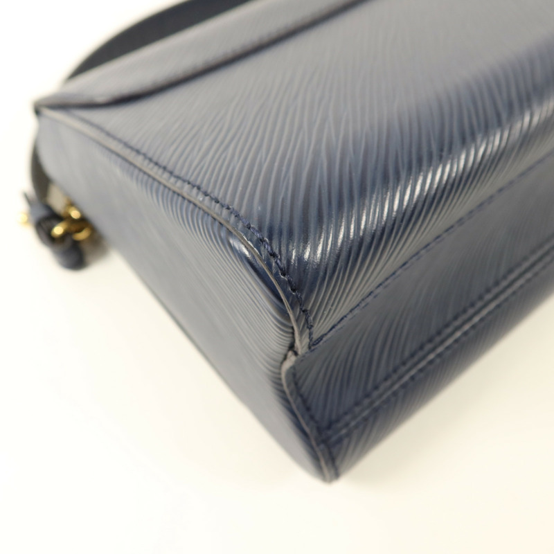 LOUIS VUITTON Epi Twist MM金扣鏈帶肩背袋-17