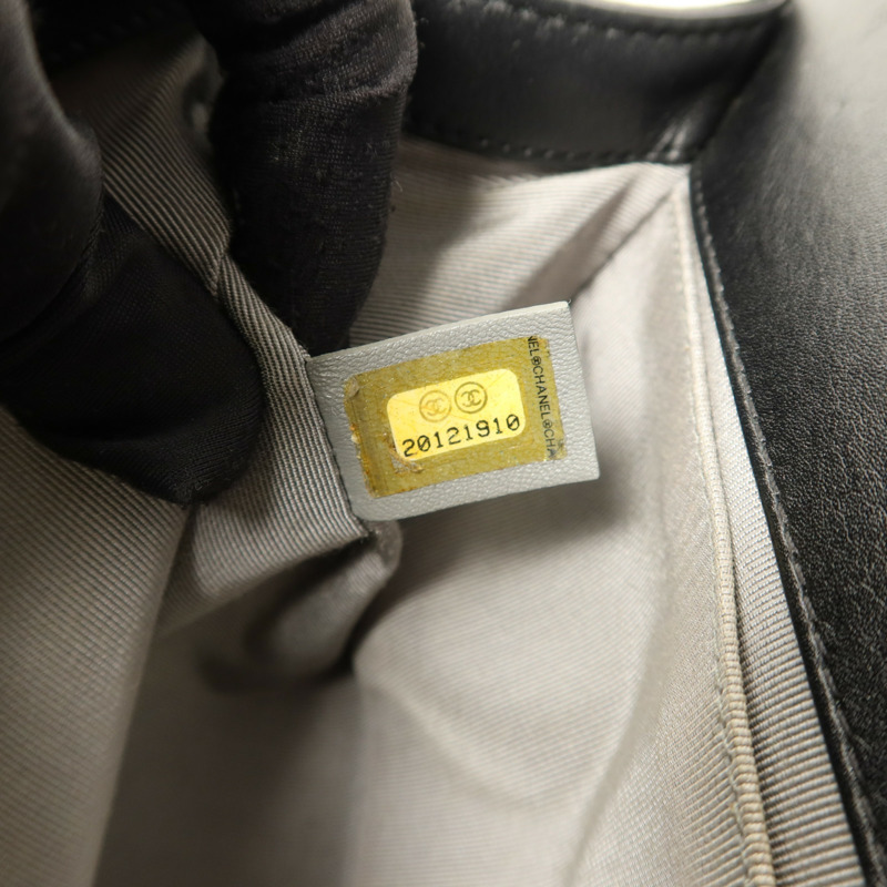 CHANEL 羊皮皮革Boy 25銀扣鏈帶肩背袋-6