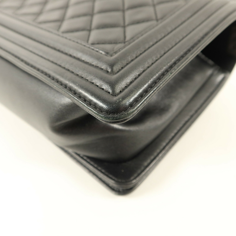 CHANEL 羊皮皮革Boy 25銀扣鏈帶肩背袋-15