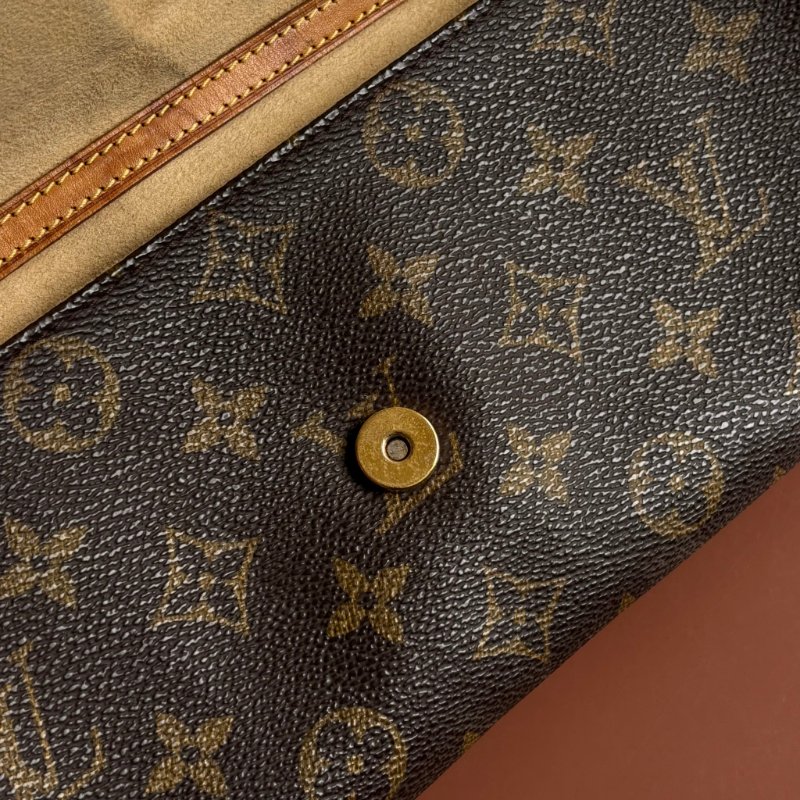 ::Louis Vuitton:: Pochette Twin 花紋信封式斜背包 腰包 手拿包-29