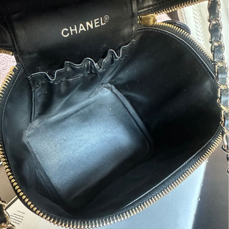 香奈兒 包 黑色漆皮 化妝包 化妝盒  小盒子 鏈條包 斜挎包 斜背包 側背包 手提包 復古包 皮革包 包包 皮革包  二手包 中古包 二手  復古 古董包 Vintage Chanel black patent leather vanity bag-20