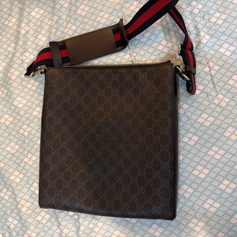 CuGGi 男用側背包-1