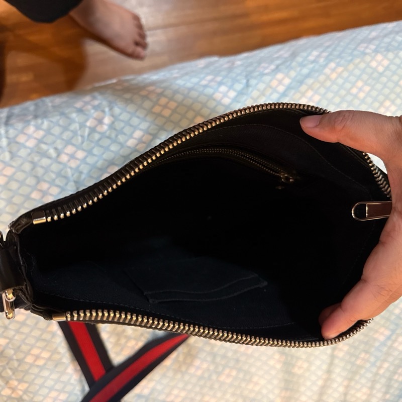 CuGGi 男用側背包-3