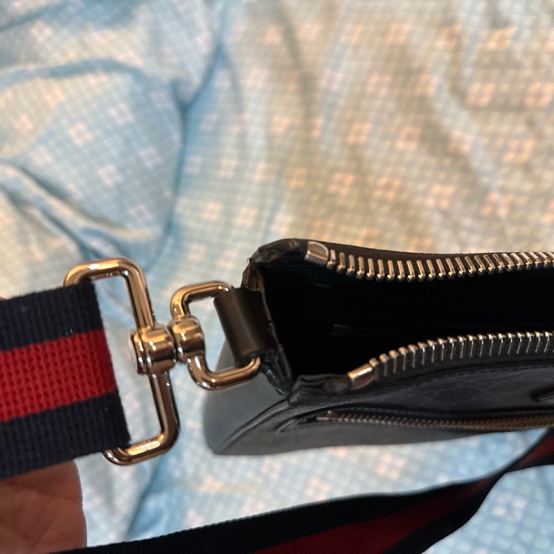 CuGGi 男用側背包-10