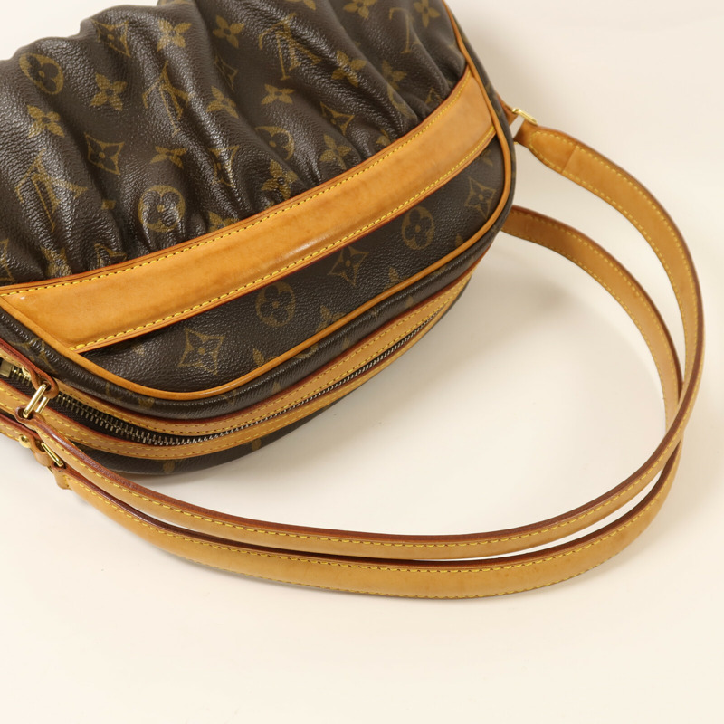 LOUIS VUITTON Monogram Klara金扣肩背袋-7