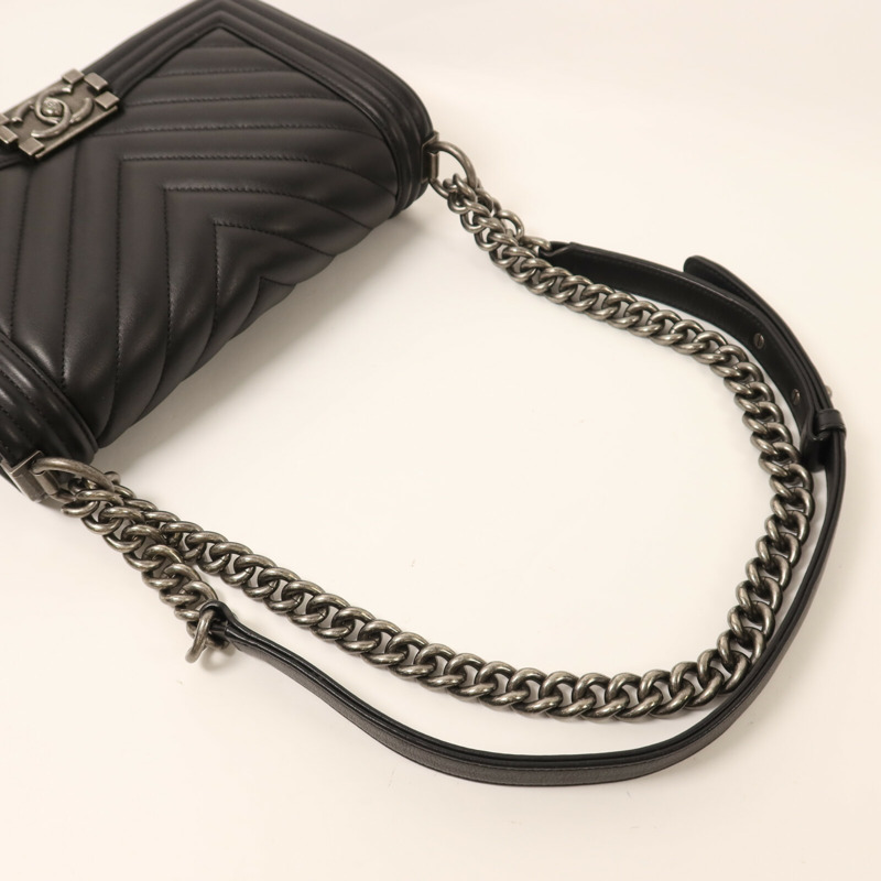 CHANEL 牛皮皮革Boy 25銀扣鏈帶肩背袋-7