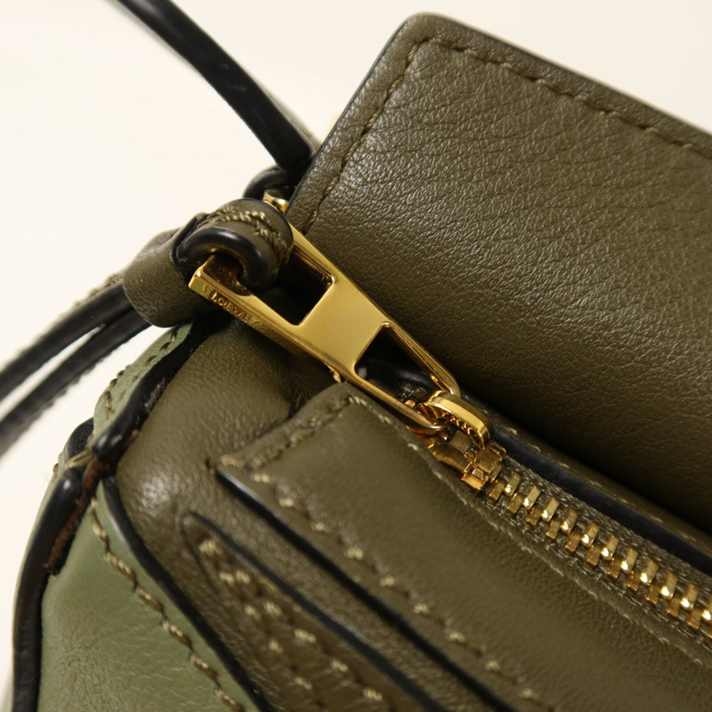 LOEWE 牛皮皮革Mini Puzzle金扣手挽肩背兩用袋-8