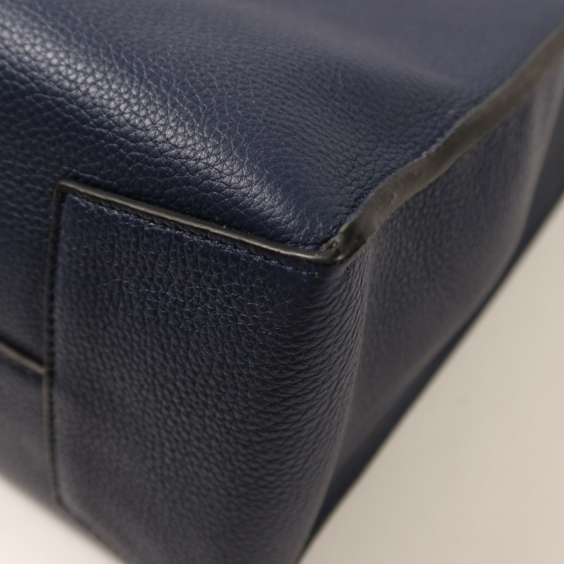 LOEWE 牛皮皮革Buckle Horizontal Tote銀扣手挽袋-13