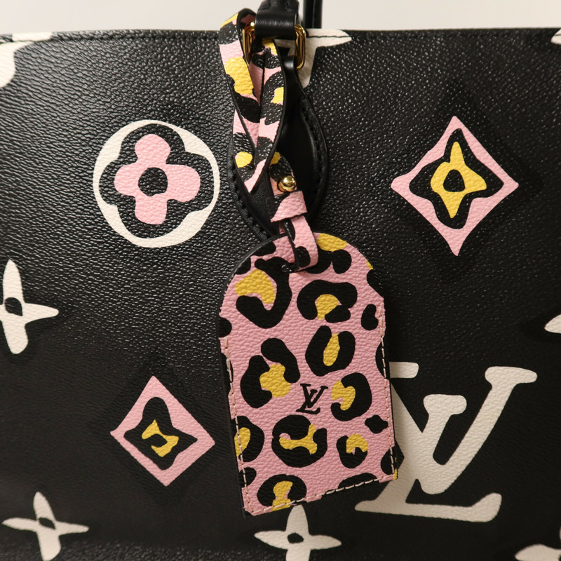 LOUIS VUITTON Monogram Giant Wild at Heart Capsule OnTheGo GM金扣手挽肩背兩用袋-9
