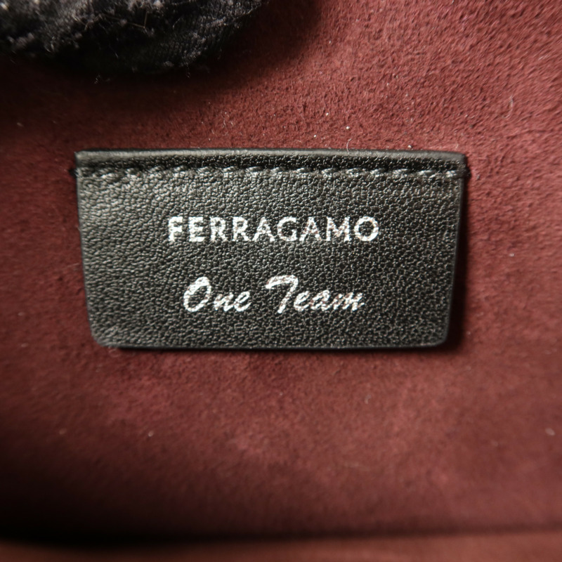 Salvatore Ferragamo 牛皮皮革Pouch銀扣小袋-5