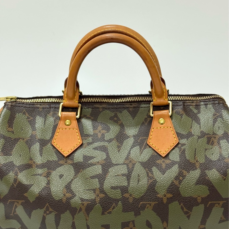 Louis Vuitton Graffiti Speedy Limited Edition 🪖-18