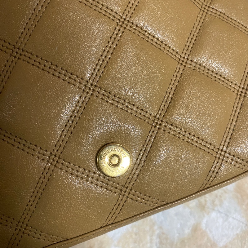 YSL奶茶色 小羊皮 BECKY WOC 菱格紋肩背包/斜背包-15