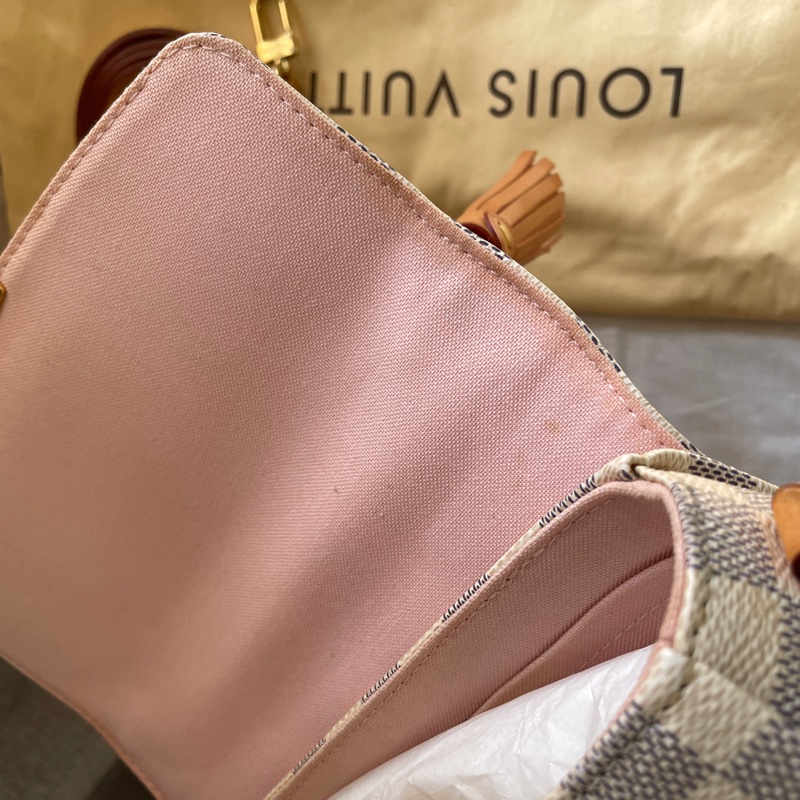 🍎優惠中🍎Louis Vuitton  馬鞍包/翻蓋包 /類Kelly凱莉包🎞LV棋盤格老花紋🎞瀟🎞手提/肩背/側背/斜背🎞正品🎞況不錯🎞🈶️原包附長背帶-42