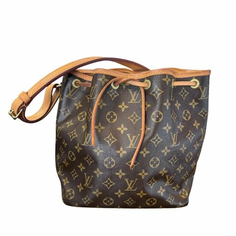 LV字紋中款水桶包