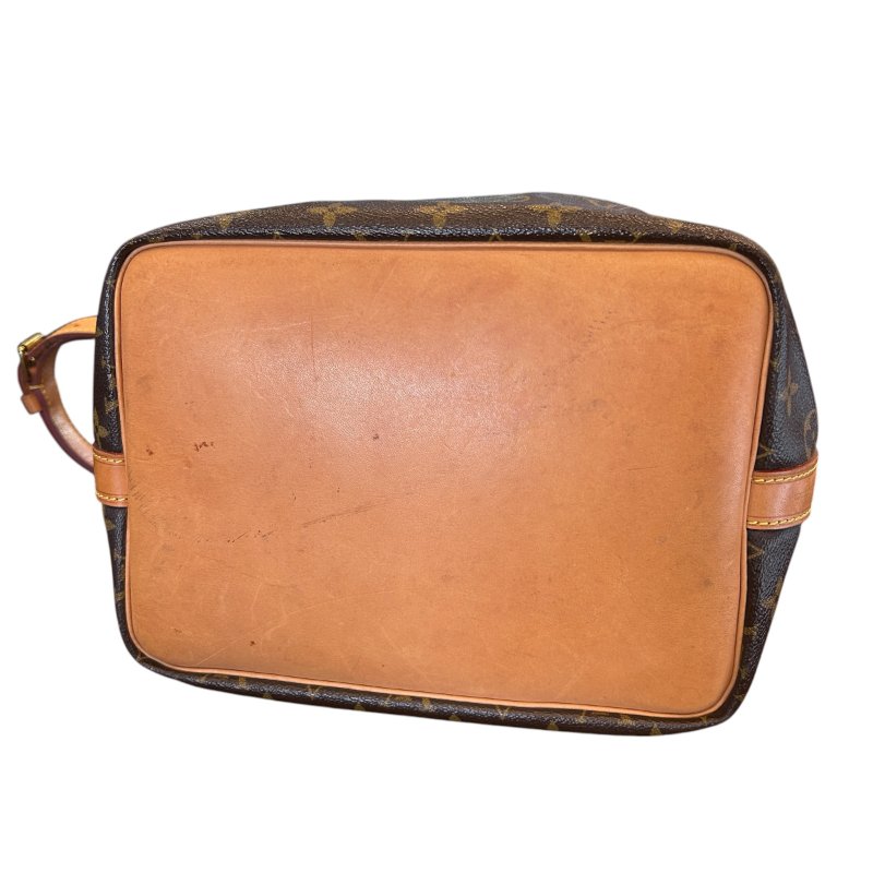 LV字紋中款水桶包-2