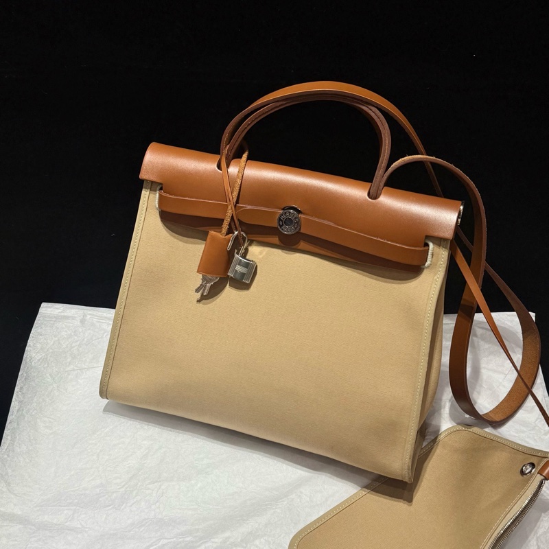 愛馬仕Hermes herbag 31 卡其色 外縫線-0