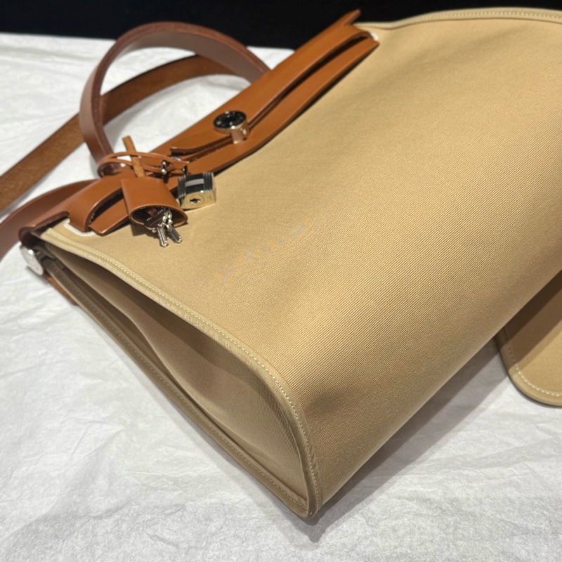 愛馬仕Hermes herbag 31 卡其色 外縫線-2