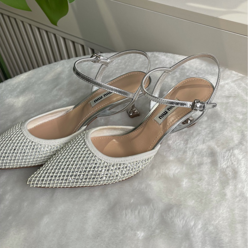 98新 MIU MIU繆繆 銀色尖頭 細跟高跟鞋 37碼 附件：🈚-2