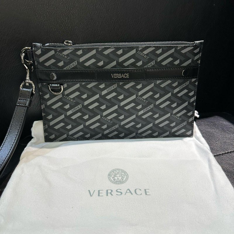 💎Han's house精品服飾💎VERSACE 凡賽斯 女神頭 頂級黑牌 25X17 手拿包-0