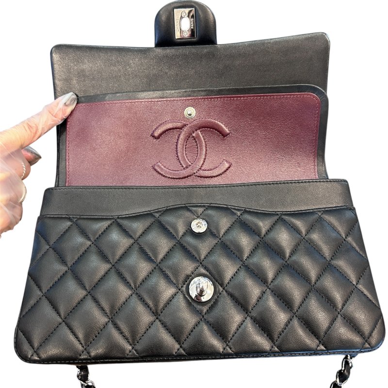 CHANEL黑銀羊皮CF25肩背包-9