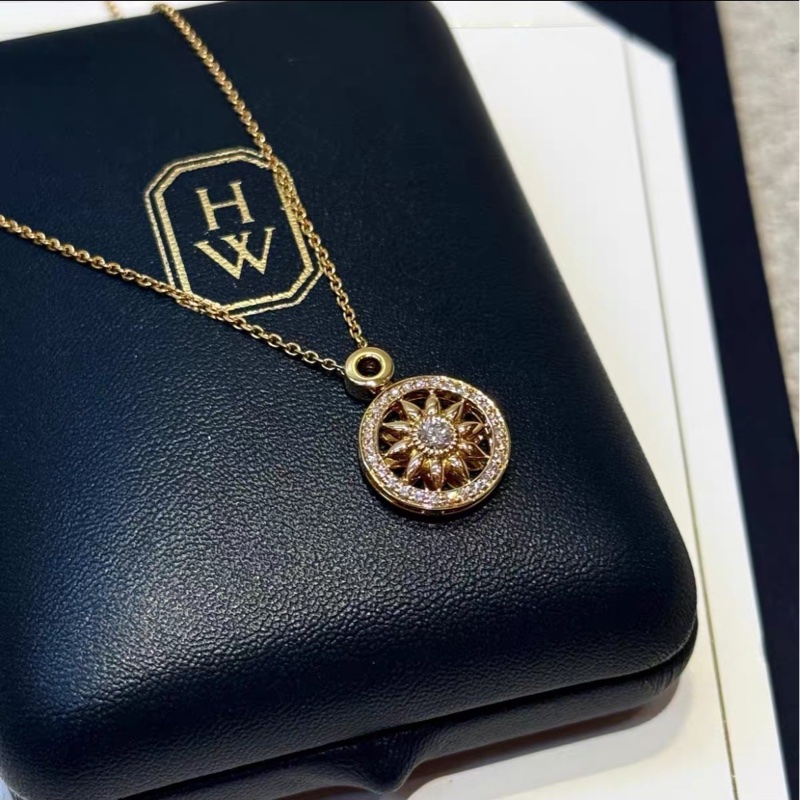 Harry Winston Gates系列 玫瑰金小太阳钻石项链-3